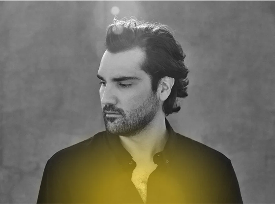 Jonathan Tetelman - foto